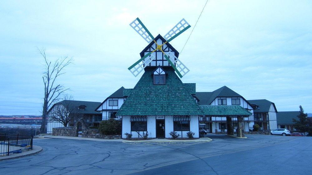 Oyo Hotel Windmill Branson Exterior photo